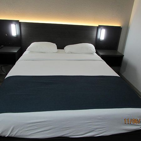 Motel 6-West Des Moines, Ia Bagian luar foto