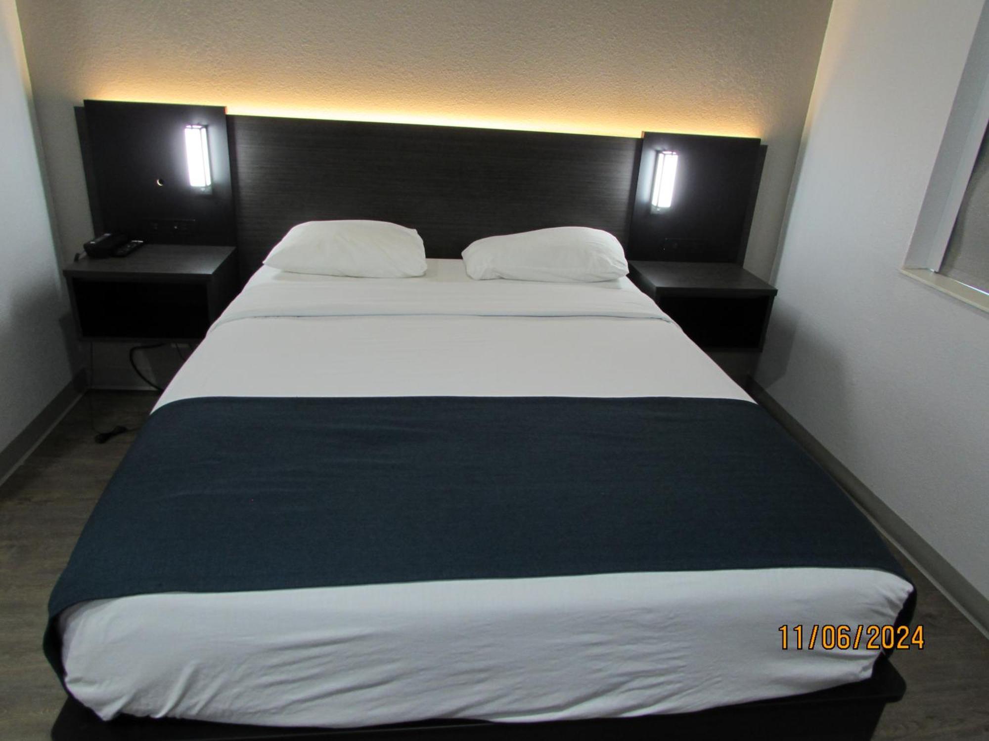 Motel 6-West Des Moines, Ia Bagian luar foto