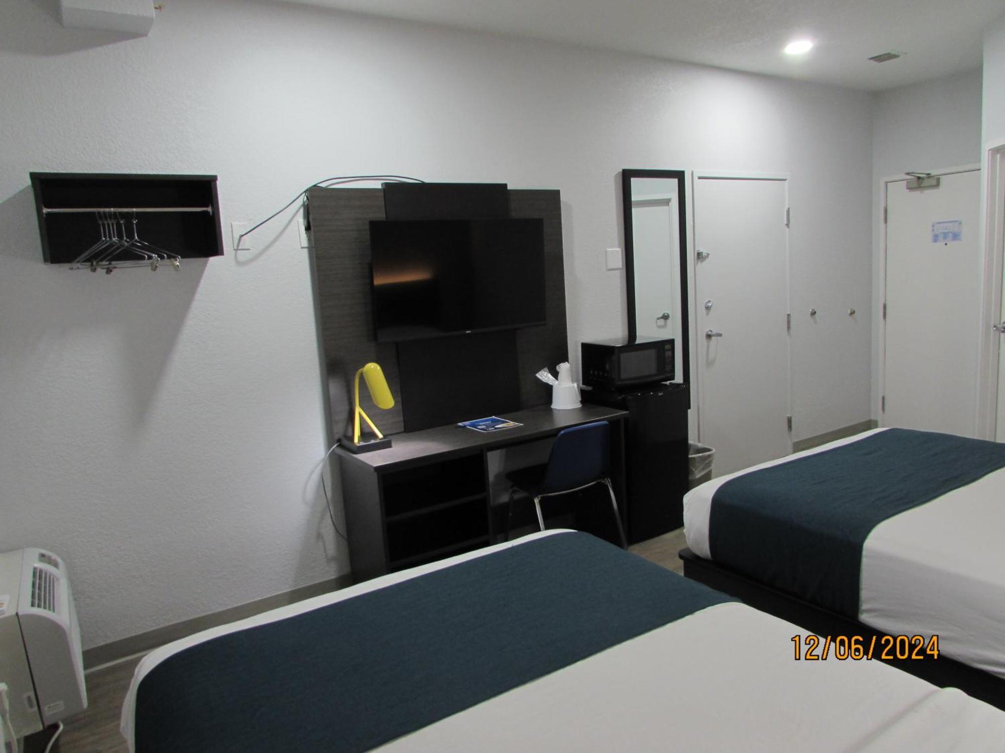 Motel 6-West Des Moines, Ia Bagian luar foto